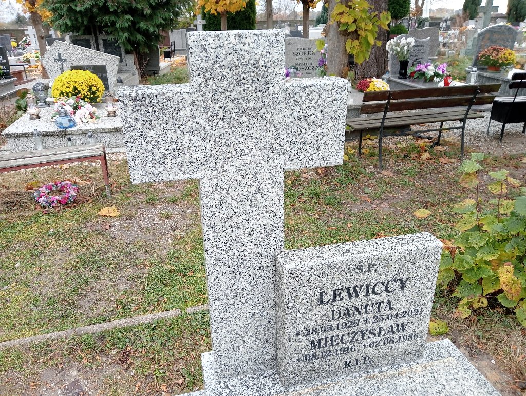 Danuta Lewicka 1929 Chojnów - Grobonet - Wyszukiwarka osób pochowanych