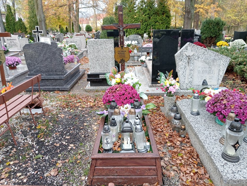 Grób Mirosław Wróbel