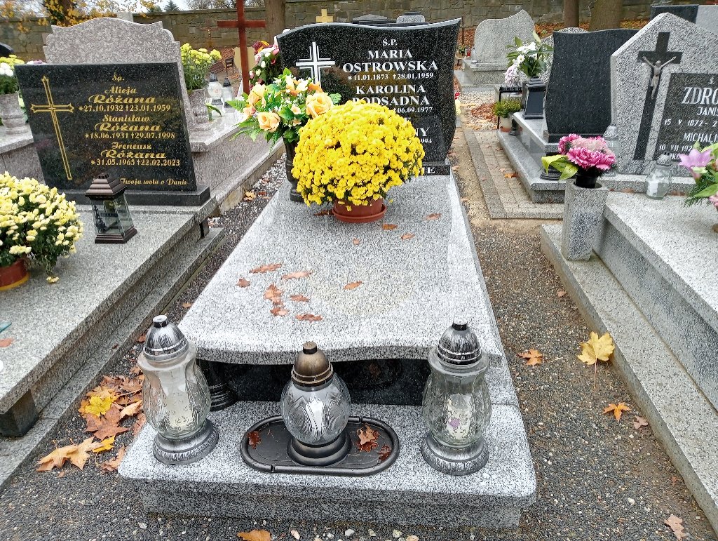 Grób Maria Ostrowska