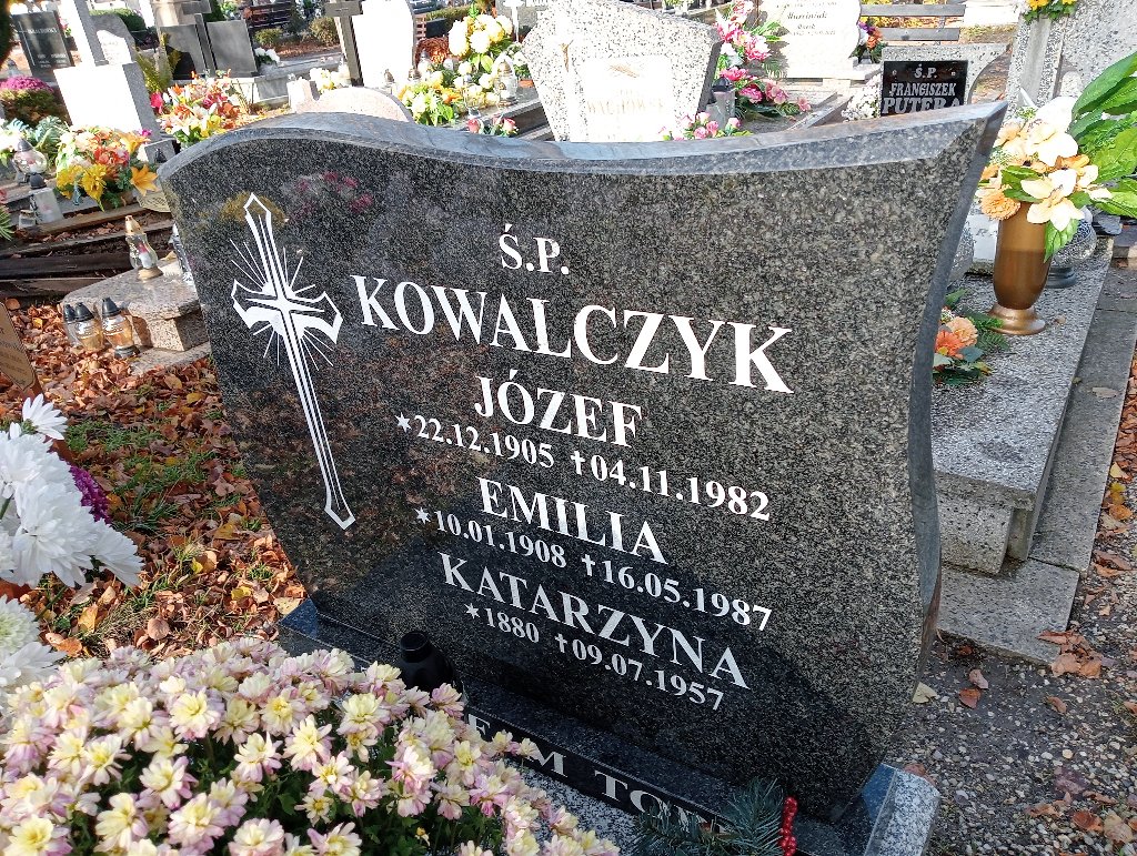 Emilia Kowalczyk 1908 Chojnów - Grobonet - Wyszukiwarka osób pochowanych