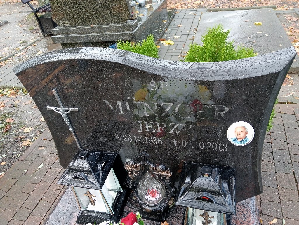 Jerzy Munzger 1936 Chojnów - Grobonet - Wyszukiwarka osób pochowanych