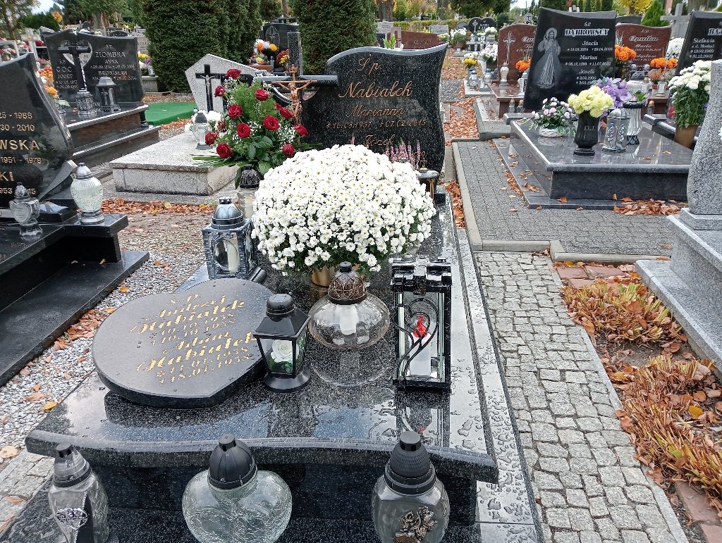 Grób Adam Nabiałek
