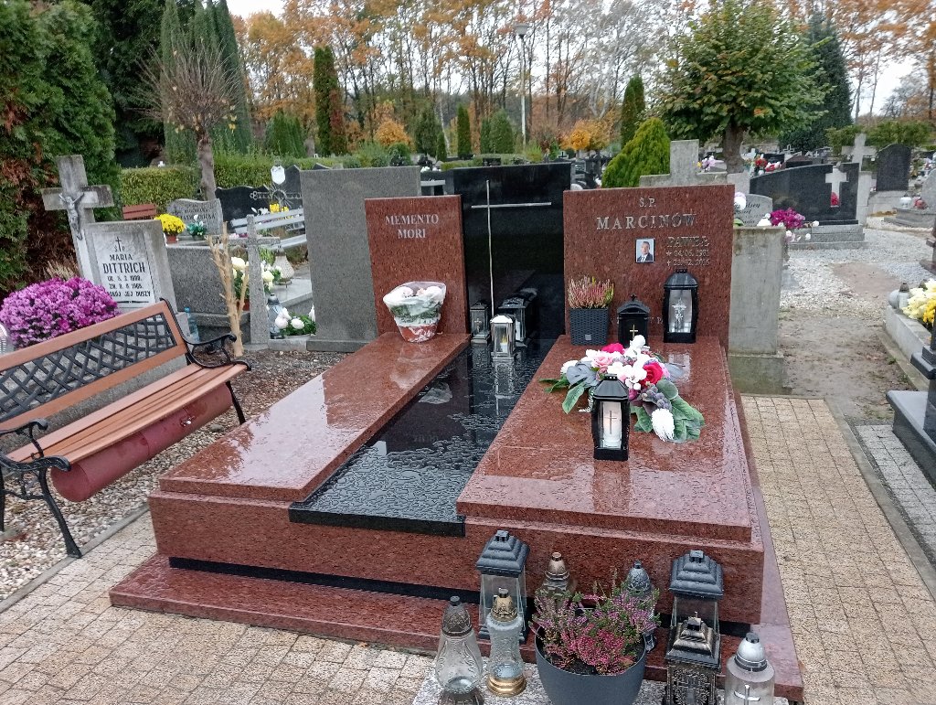 Grób Paweł Marcinów