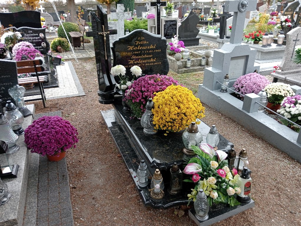 Grób Feliks Holewski