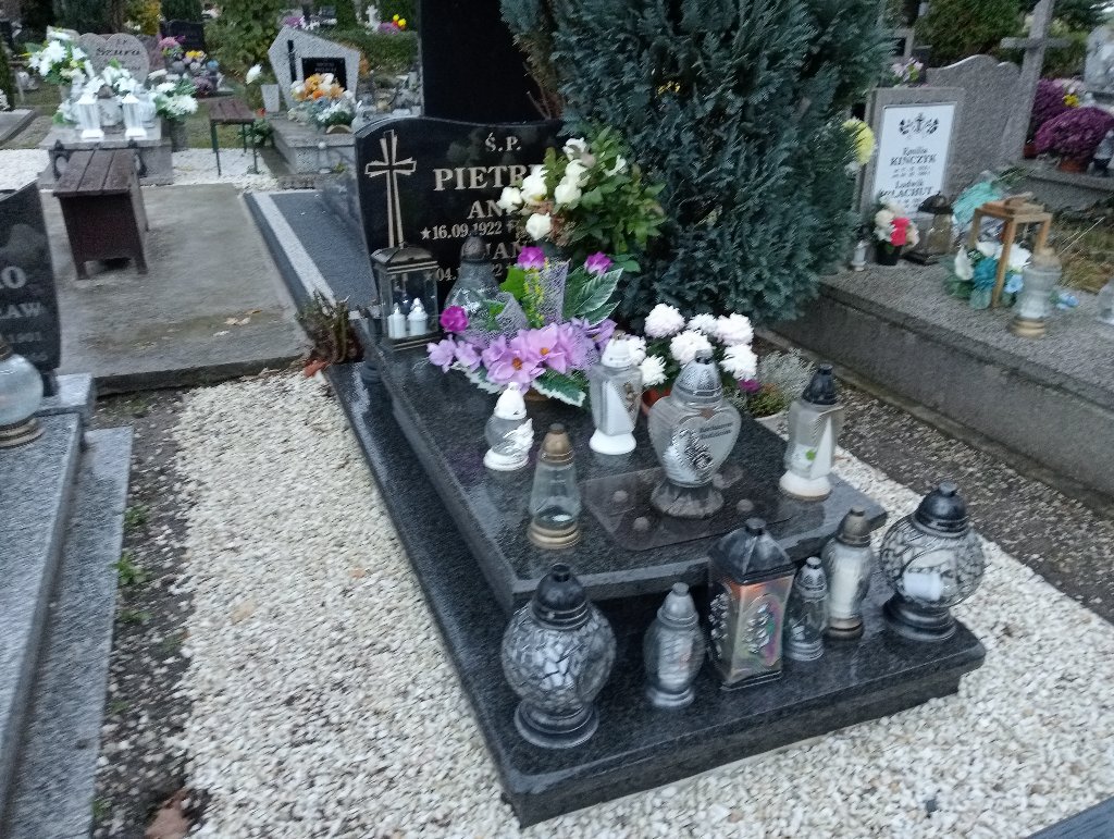 Grób Zdzisław Zgrzeblak