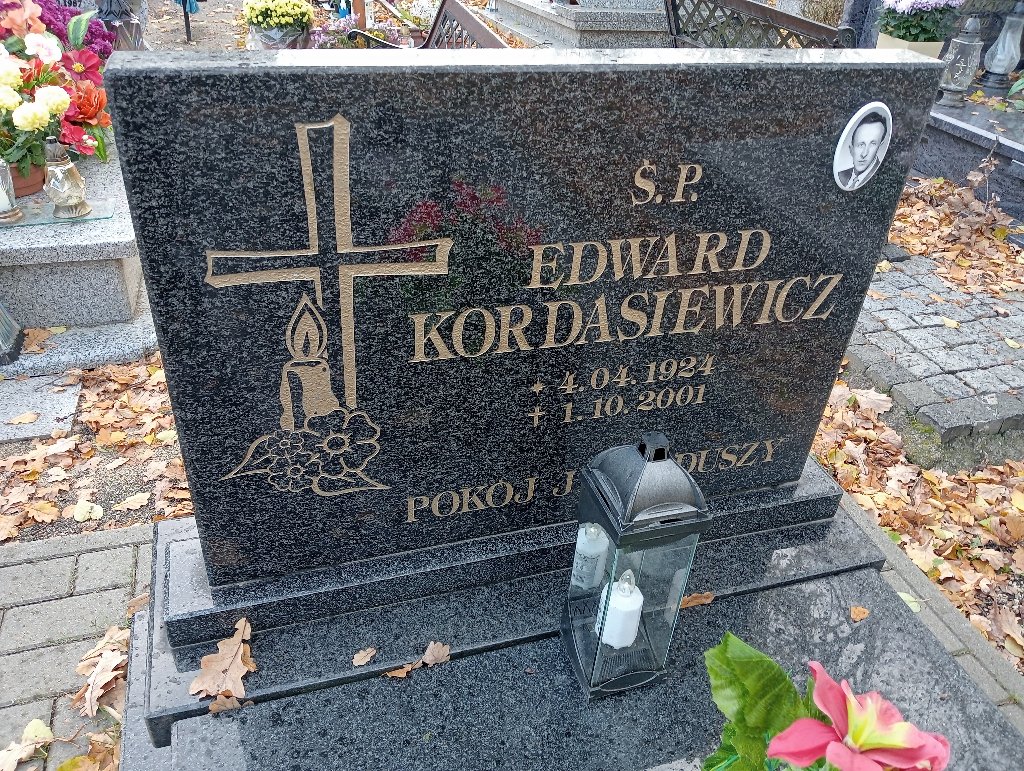 Edward Kordasiewicz 1924 Chojnów - Grobonet - Wyszukiwarka osób pochowanych