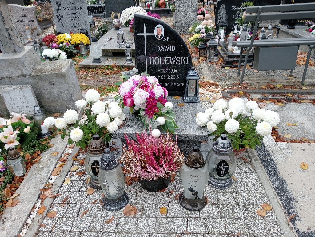 Grób Dawid Holewski