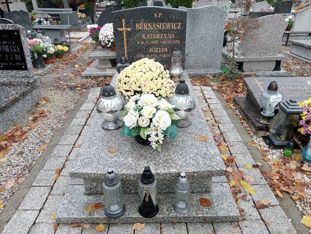 Grób Józefa Bernasiewicz