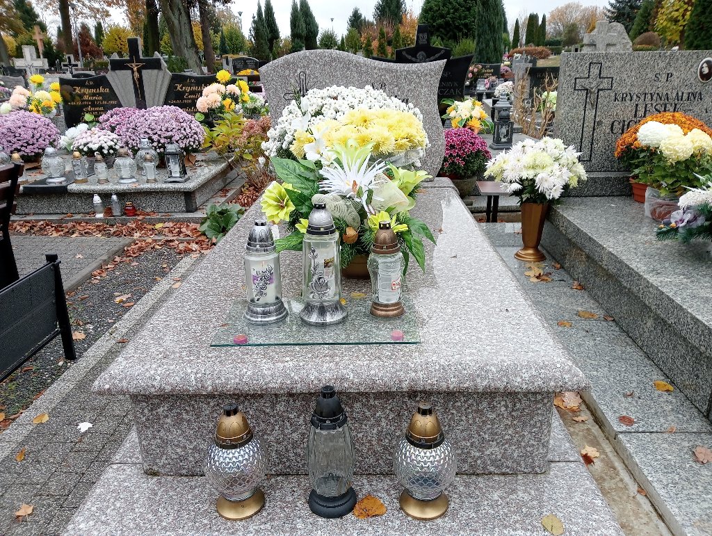 Grób Weronika Lesek