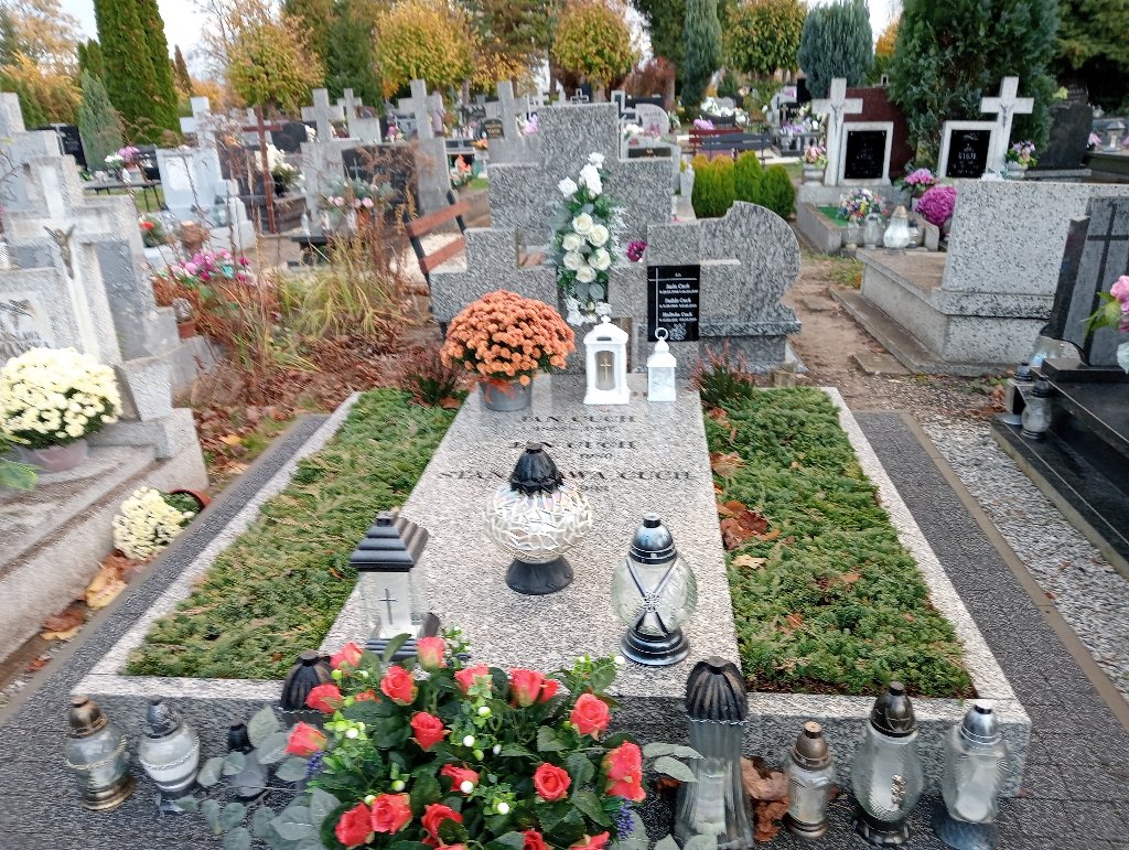 Grób Halina Cuch