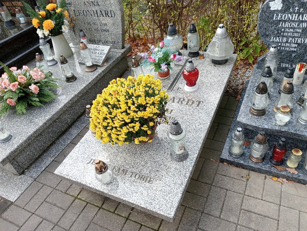 Grób Franciszka Leonhardt